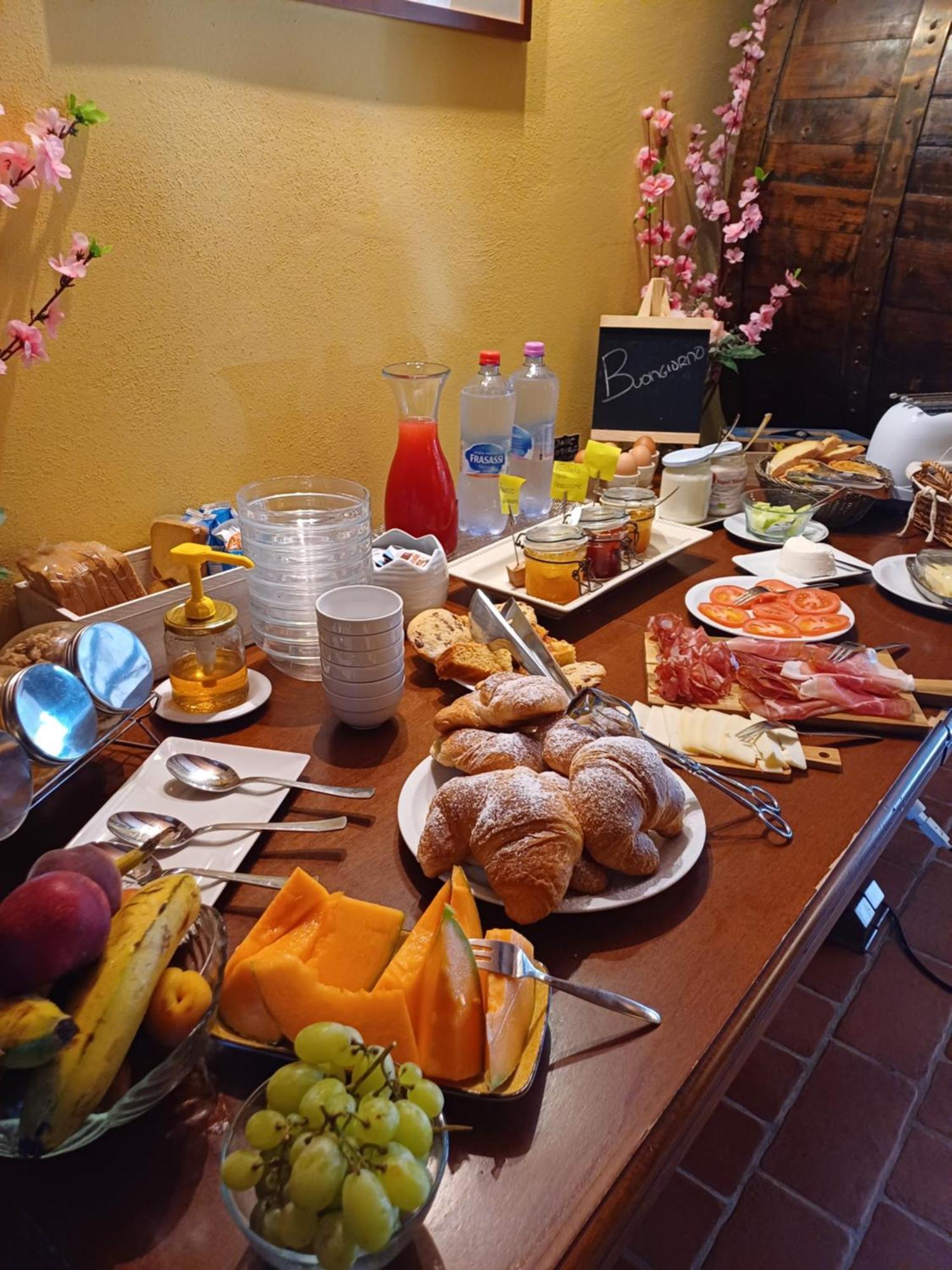 Agriturismo Terre Di Toscana Terricciola Eksteriør billede