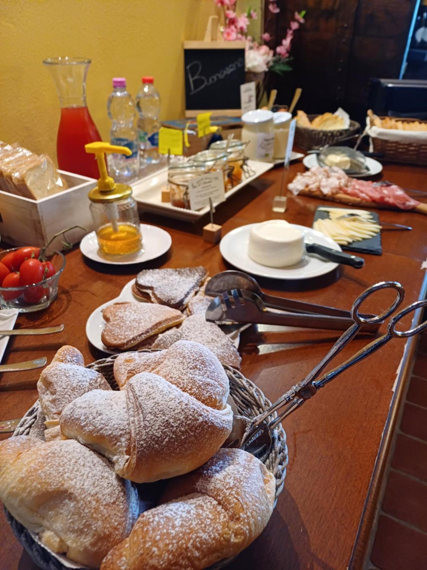 Agriturismo Terre Di Toscana Terricciola Eksteriør billede