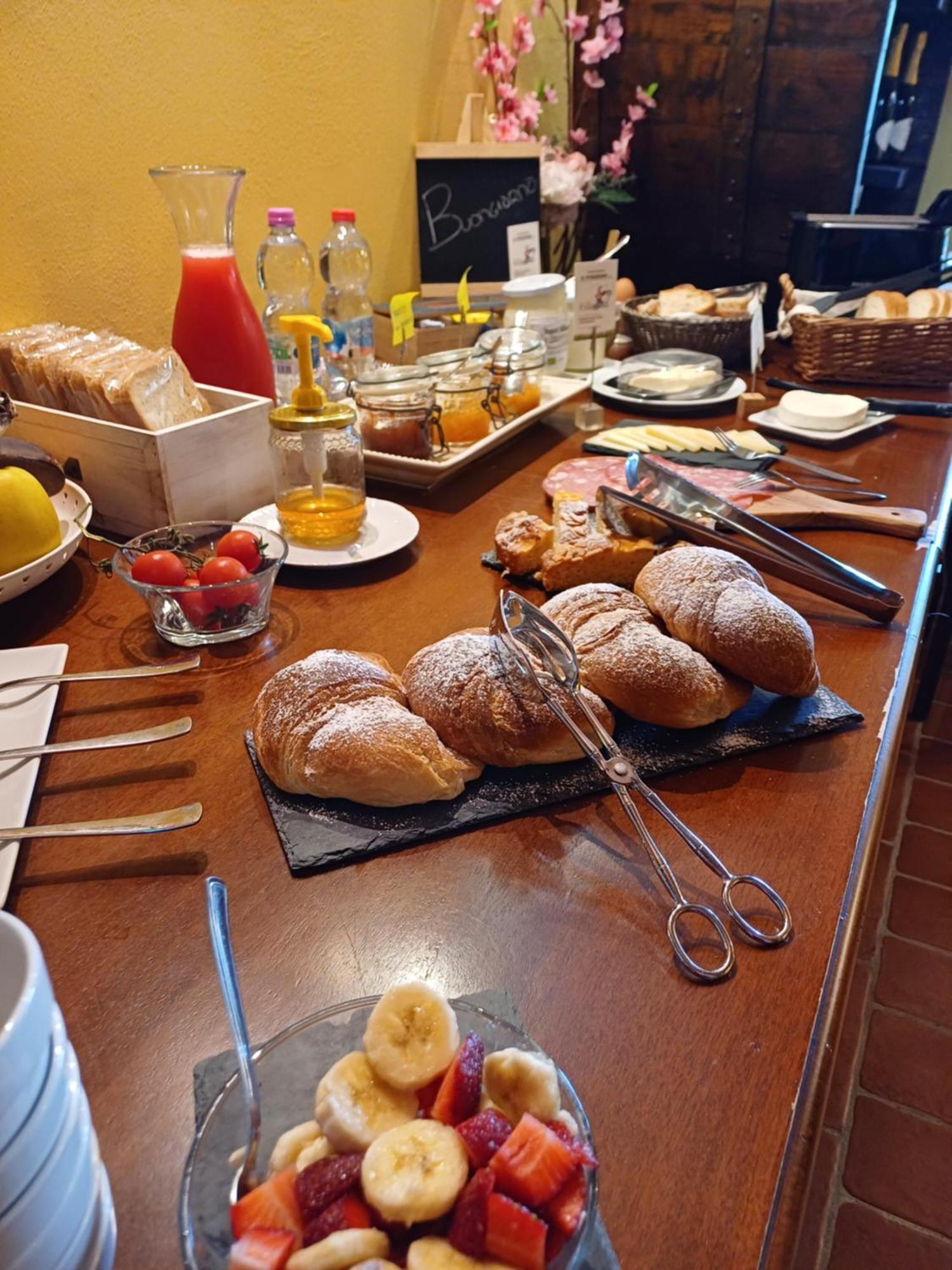 Agriturismo Terre Di Toscana Terricciola Eksteriør billede